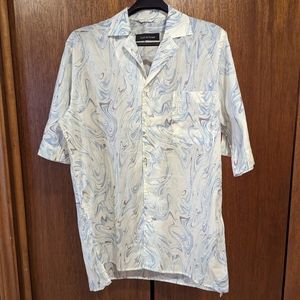 Ecole de Pensee lightweight, collared shirt